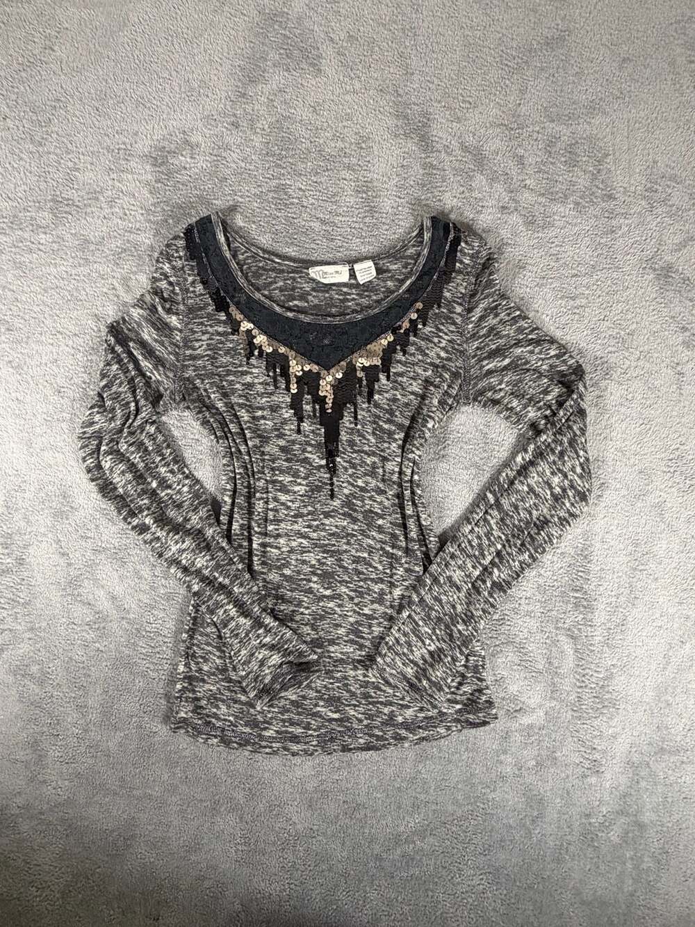 Miss Me Long Sleeve Top Size L Gray Sequin Lace Wings Y2K Gothic Core